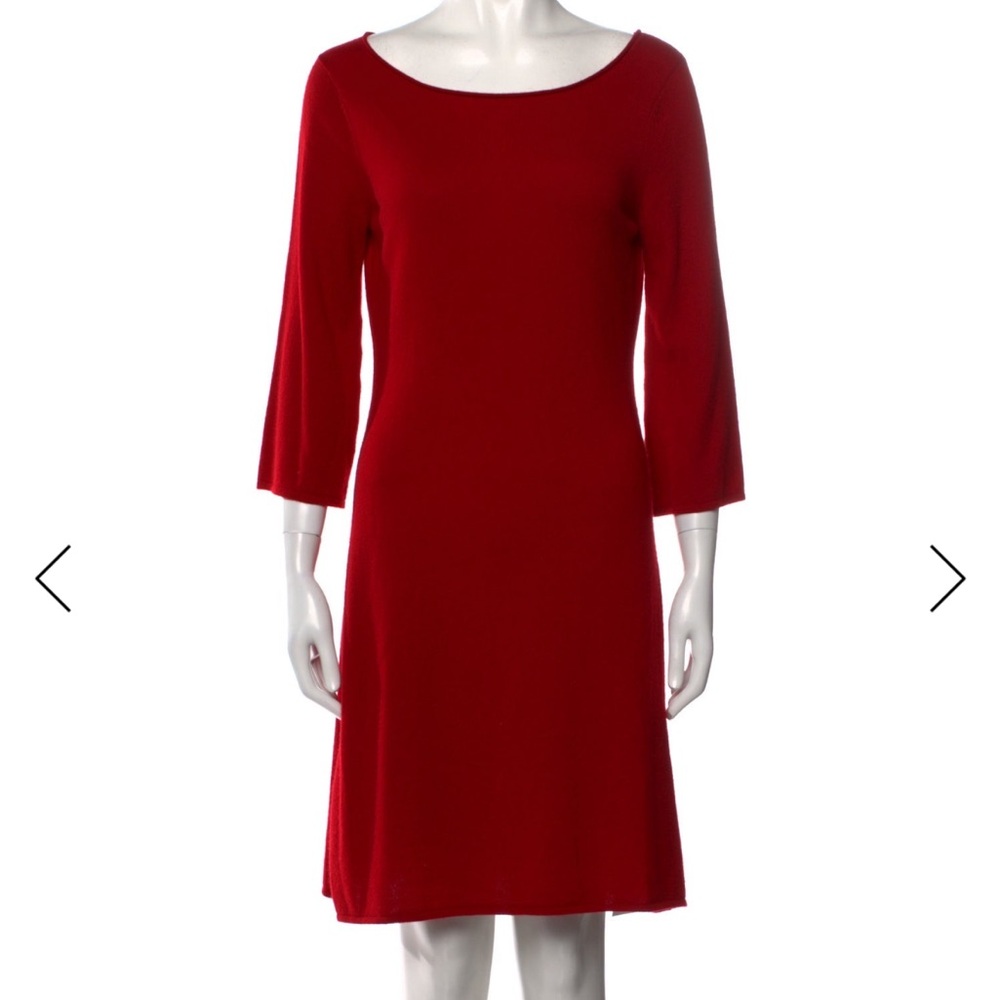 Neiman Marcus Red Cashmere Knee Length Dress